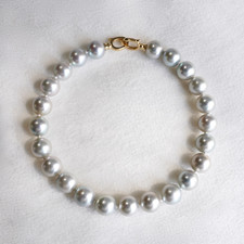 Bracelet rond en perles Akoya