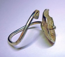 Bague d'artiste moderniste d'inspiration végétale argent vintage Taille réglable