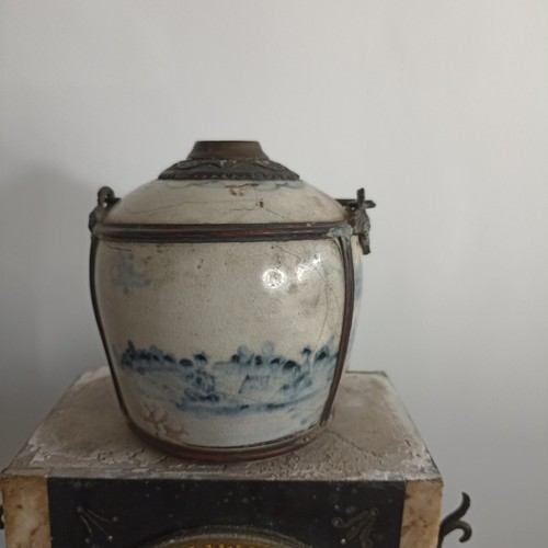Ancienne pipe eau en - pipe, a