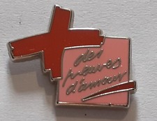 pins croix rouge  arthus