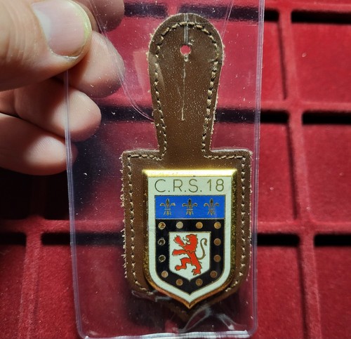 128 pucelle insigne - insigne, /