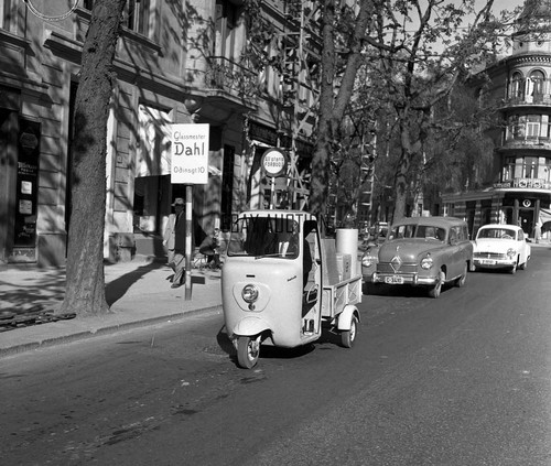 Lambretta 1956 scooter press