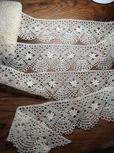 Dentelle ancienne rare - -,