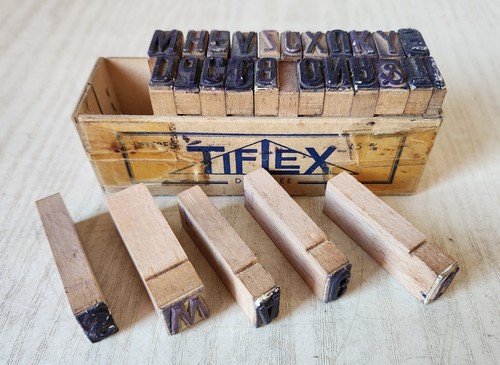 Lettres tiflex 15mm sur - lettres, bois