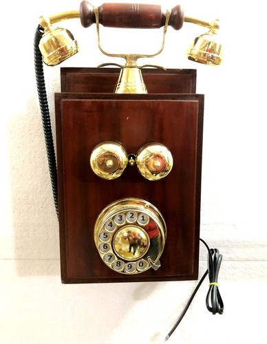 Beau téléphone ancien - , en