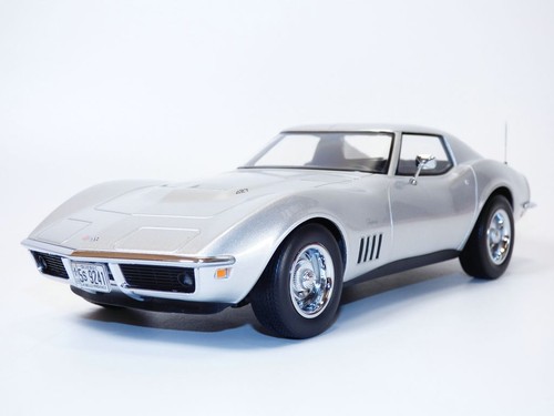 Chevrolet corvette gris - corvette, c3