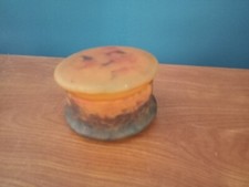 xx Boîte couverte signée