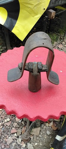 Cloche vache - cloche, a