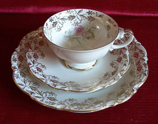 Vintage Tasse à café solitaire soucoupe et assiette dessert porcelaine Bavaria