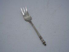 FOURCHETTE A HORS D OEUVRES ARGENT MASSIF  POINCON MINERVE ET SANGLIER