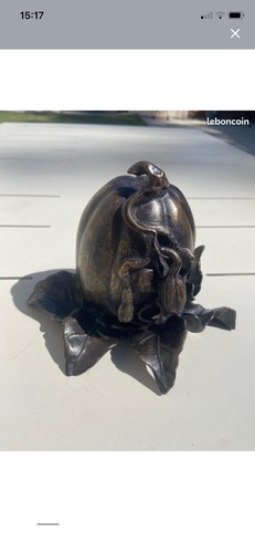 Sculpture fruit sur feuillage - sculpture,