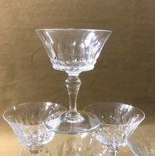 1 coupe à champagne cristal