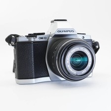 OLYMPUS OM-D E-M5 / M.ZUIKO