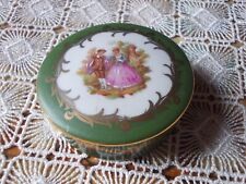 Petite boîte en porcelaine de