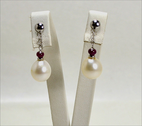 Boucles oreilles blanc 18 - d'oreilles,