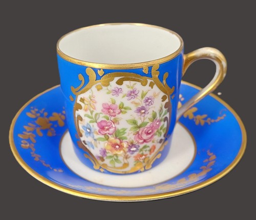 Jolie tasse soucoupe bleue - tasse, et