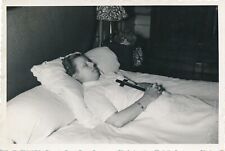 Snapshot jeune femme morte post-mortem dead lit décès mortuaire young woman 