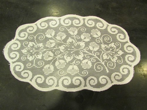 Ancien napperon broderie sur - ancien,