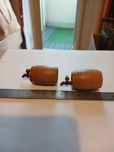Tonneaux avec robinets - avec,