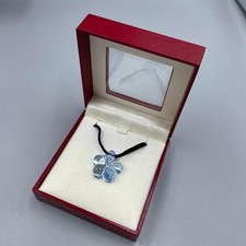 Collier fleur de baccarat