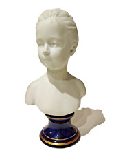 buste en biscuit de louise