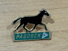 b PINS PIN CHEVAL HORSE PADDOCK