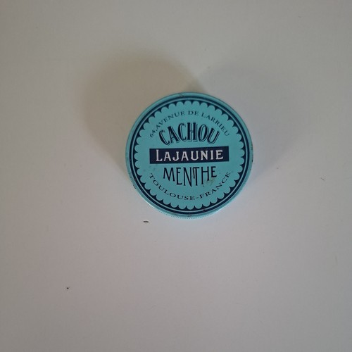 Boite ancienne cachou - boite, ancienne:
