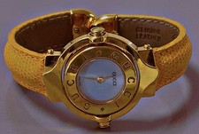 Superbe montre Gucci femme montre bracelet plaqué or cuir lady Gucci watch