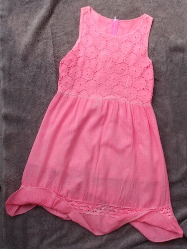 Robe rose avec dentelle - ,
