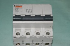  DISJONCTEUR  MULTI 9 - C60N - 4 PÔLES - 16 A - COURBE C MERLIN GERIN 24228