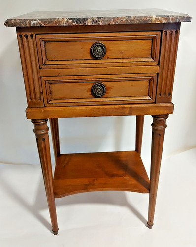 Magnifique table chevet - table,