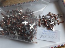 destockage : Gros lot de 200 anciennes croix bois et metal