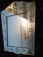 GRAND MIROIR   Vénitien  VERRE GRAVÉ Murano PARFAIT ETAT 30sur 47cm  années  50