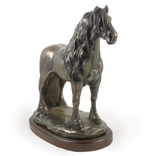 étalon cheval frison - Étalon,