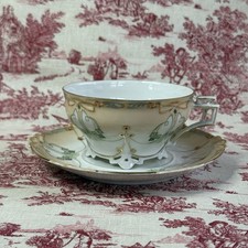 Tasse à déjeuner ancienne