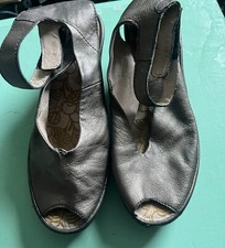 womens fly london shoes size