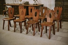 8 chaises brutalistes en orme