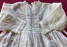 Robe ancienne bébé ou