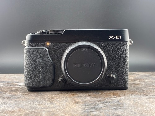 Fujifilm 16mp mirrorless - 16mp,