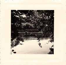 ANCIENNE JOLIE PHOTOGRAPHIE NOIRE & BLANC JOUR DE PECHE RIVIERE BARQUE