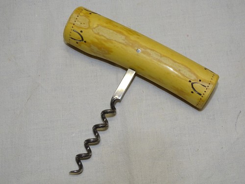 Joli ancien tire bouchon - -joli,