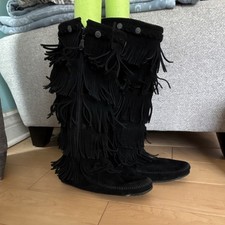 Minnetonka 1659 Black Suede