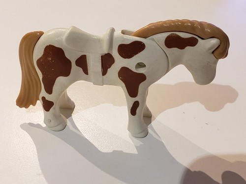 Poney avec selle blanc - avec,