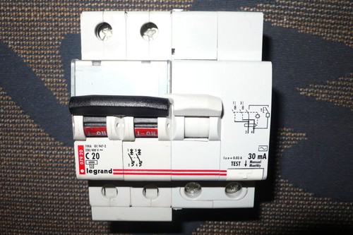 Disjoncteur differentiel - disjoncteur,
