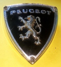 sigle de calandre avec son support pour PEUGEOT  404