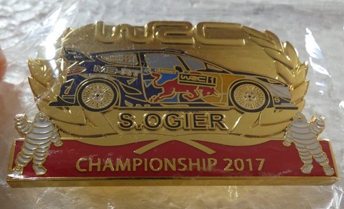 Gros pin ford rallye - pin's, wrc