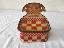 Ancienne Boites d'allumettes en tôle Vintage à suspendre Carré Rouge