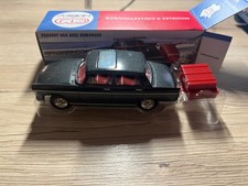 CIJ de NOREV PEUGEOT 404 avec remorque n°8/00/01 très bon état