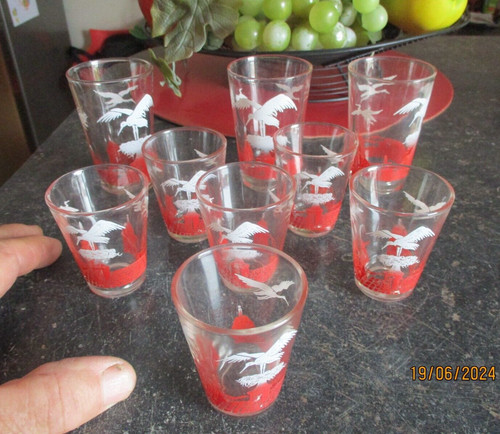 Petits verres à liqueur - à,