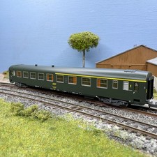 Voiture UIC Y A4B5, mixte